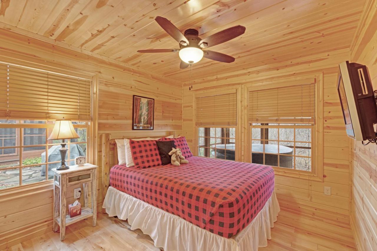 Kingfisher Cove Cabin 2 Saugatuck Dış mekan fotoğraf